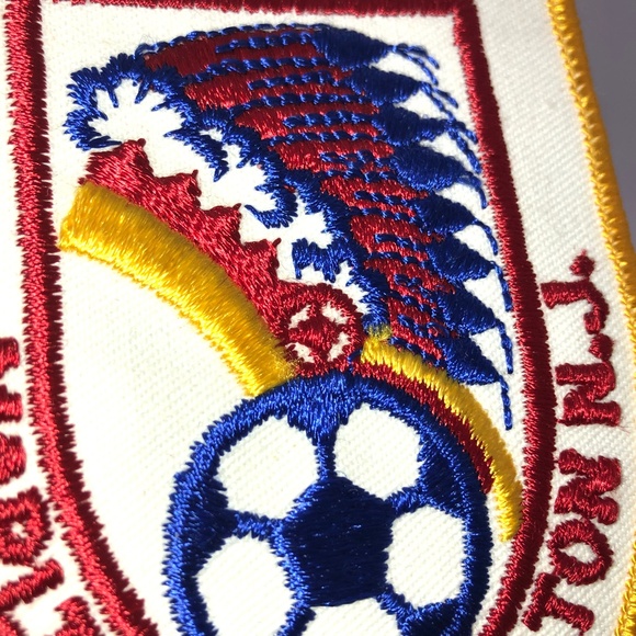 Native American Chief Headdress Iron On Patch/Craft/DYI Project - Picture 5 of 11